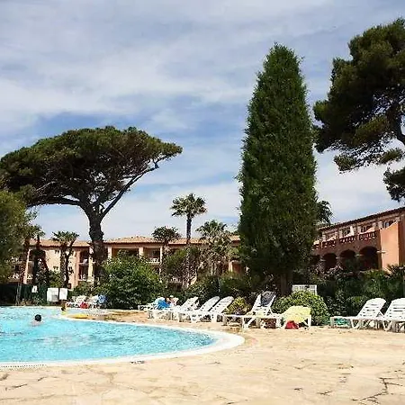 La Pinede فندق 3*